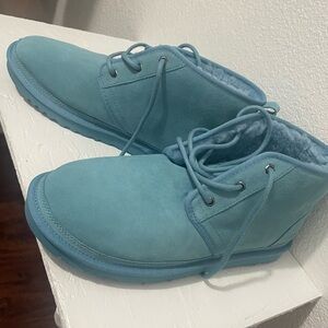 UGG Men’s Neumel Suede Shearling Lined Chukka Boots Dive Sky Blue